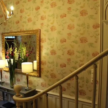Maison Belmont Bed & Breakfast *