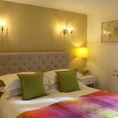 Maison Belmont Bed & Breakfast *